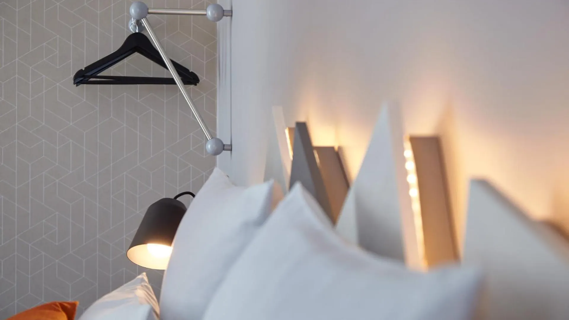 Holiday Inn - The Niu, Hub Dusseldorf Messe By Ihg 3*,  Alemanha