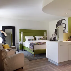 Indigo - - Victoriaplatz Düsseldorf